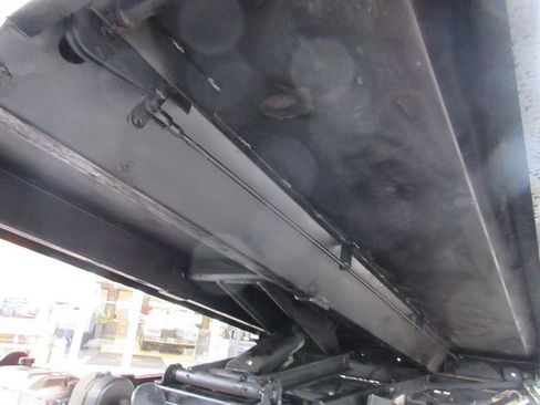 Used 2022 Ford F550 4x4 Regular Cab Super Duty image 38