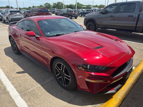 Used 2020 Ford Mustang Coupe w/ Equipment Group 101A RWD image 7