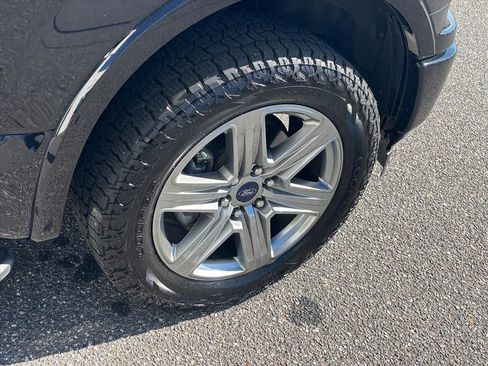 Used 2019 Ford F150 XLT w/ Equipment Group 302A Luxury AWD/4WD image 28