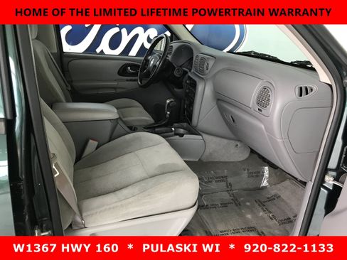 Used 2005 Chevrolet TrailBlazer EXT 4WD w/ LT Package 1 image 4