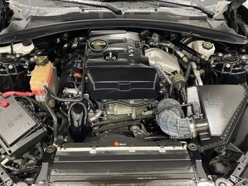 Used 2023 Chevrolet Camaro LT image 9