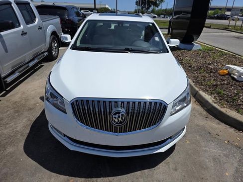 Used 2016 Buick LaCrosse Leather image 2