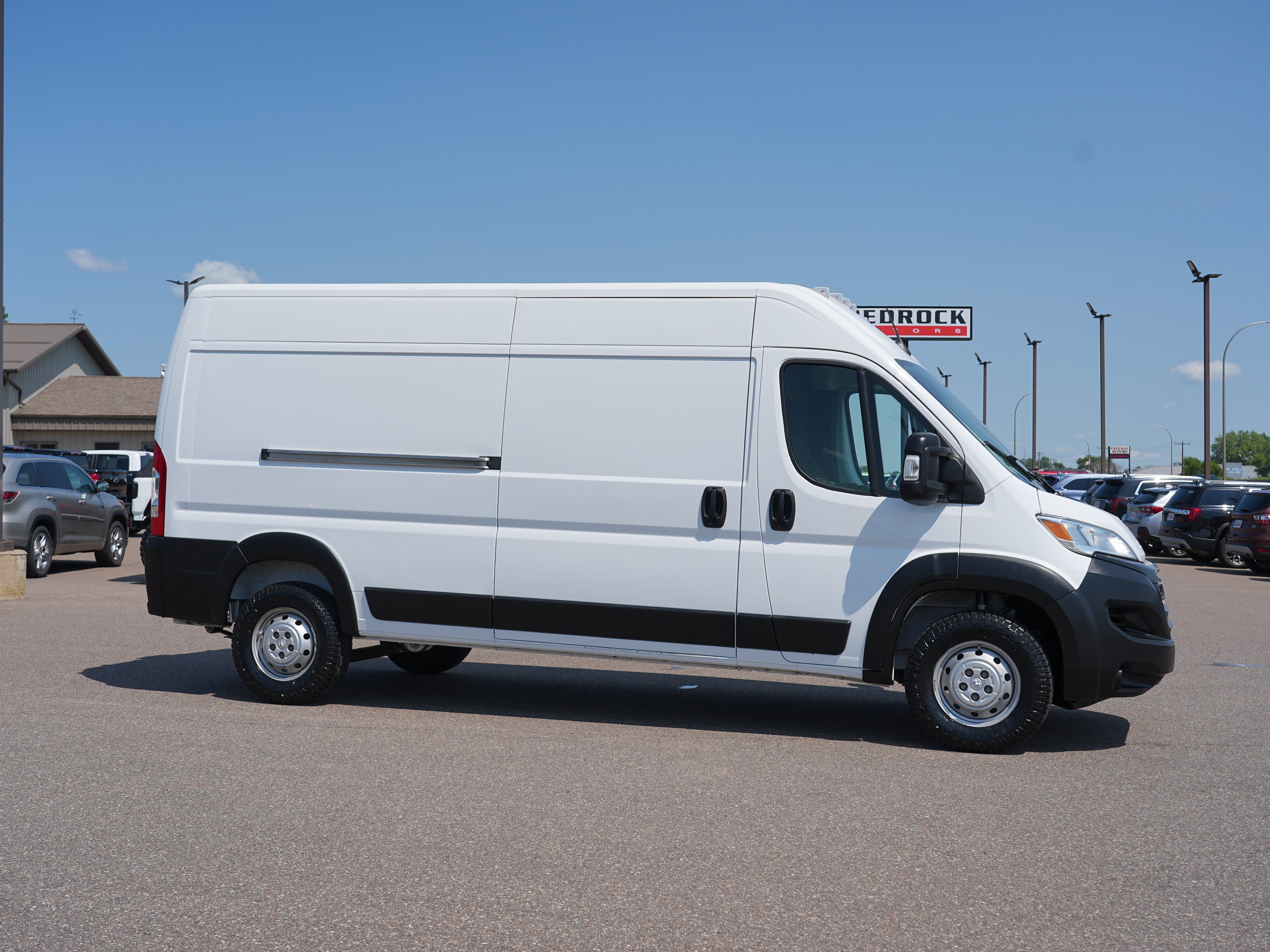 Used 2023 RAM ProMaster 2500 FWD image 2