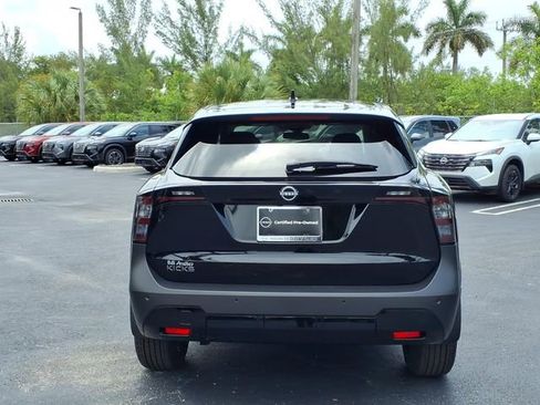 Used 2025 Nissan Kicks SV FWD image 13
