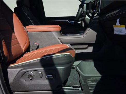 New 2026 GMC Sierra 3500 Denali Ultimate image 14