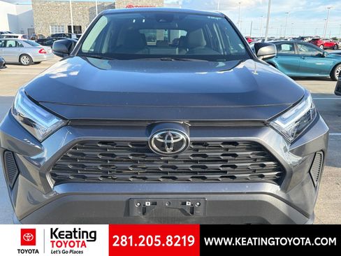 Used 2025 Toyota RAV4 LE AWD/4WD image 8