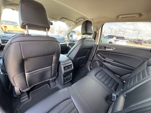 Used 2024 Ford Edge SEL w/ Convenience Package image 14