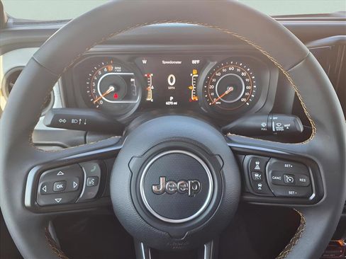 Used 2024 Jeep Gladiator Sport image 24