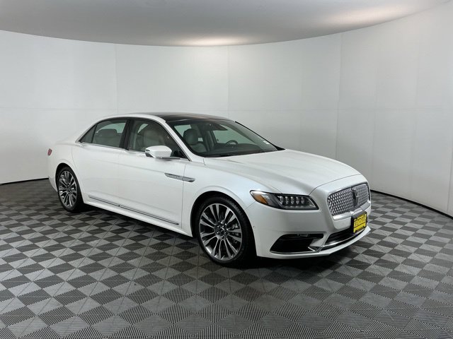 Used 2017 Lincoln Continental Reserve w/ Luxury Package AWD/4WD image 3