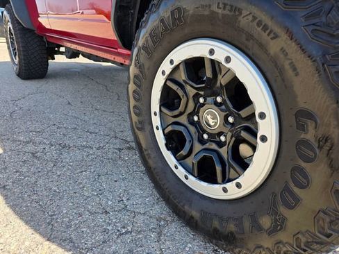 Used 2021 Ford Bronco Big Bend w/ Sasquatch Package AWD/4WD image 38