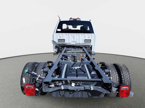 New 2026 Ford F450 XLT w/ XLT Value Package AWD/4WD image 8
