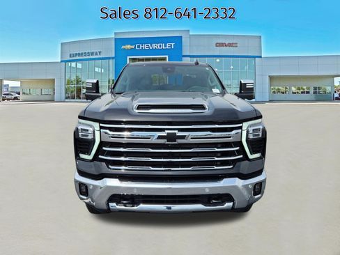 New 2026 Chevrolet Silverado 2500 LTZ w/ LTZ Convenience Package AWD/4WD image 2