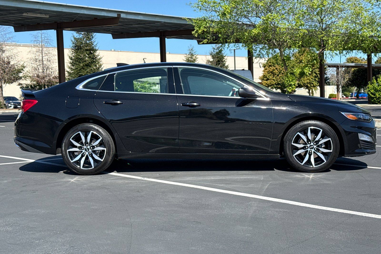 Used 2025 Chevrolet Malibu RS FWD image 10