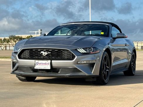 Used 2022 Ford Mustang Premium RWD image 3