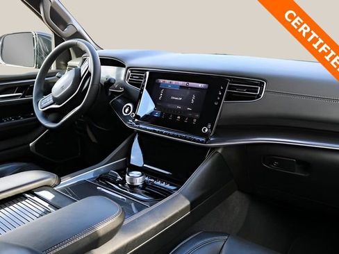 Used 2024 Jeep Wagoneer 4WD w/ Convenience Group I image 19