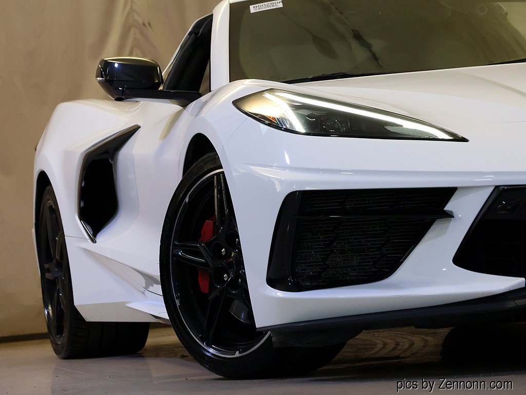 Used 2020 Chevrolet Corvette Stingray Premium Cpe w/ 3LT Preferred Equipment Group RWD image 4