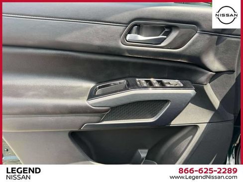 Certified 2024 Nissan Pathfinder SL AWD/4WD image 18