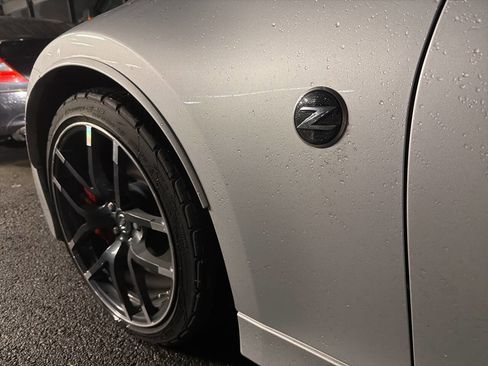 Used 2015 Nissan 370Z NISMO image 2