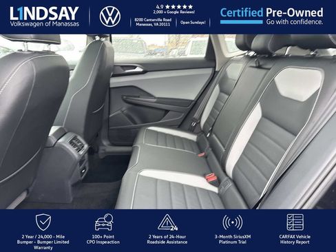 Used 2022 Volkswagen Taos SEL w/ Panoramic Sunroof Package image 11