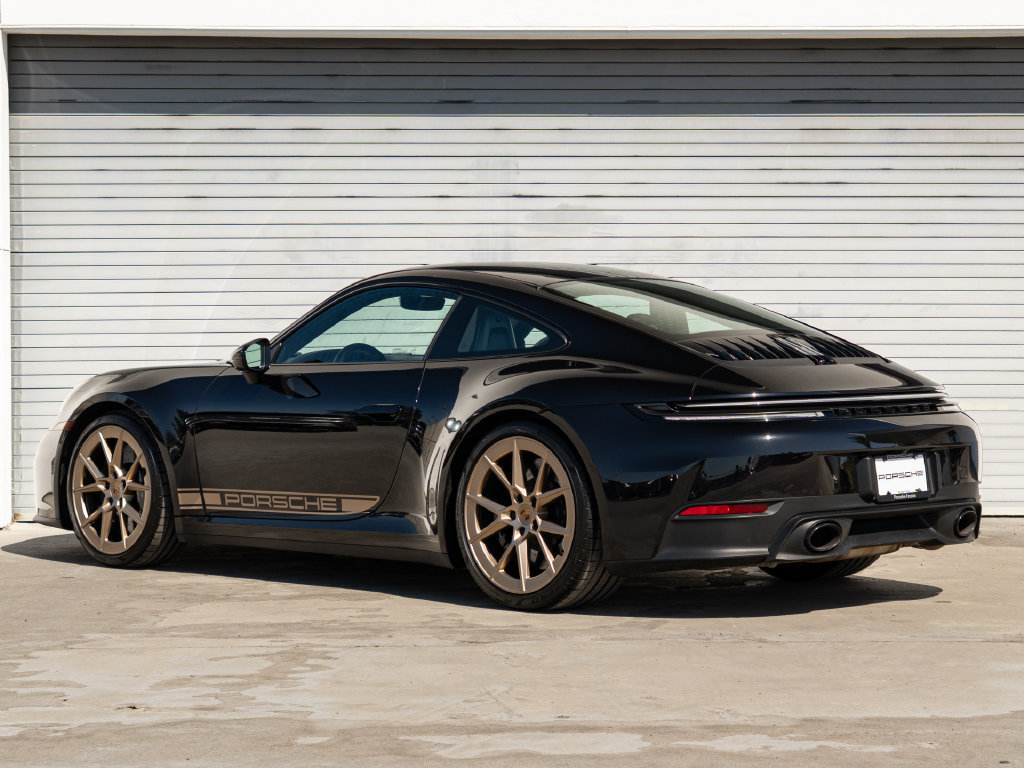 Certified 2025 Porsche 911 Carrera S RWD image 3