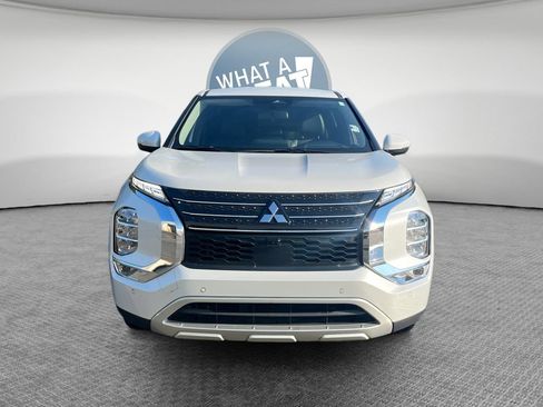 Used 2023 Mitsubishi Outlander SE FWD image 8