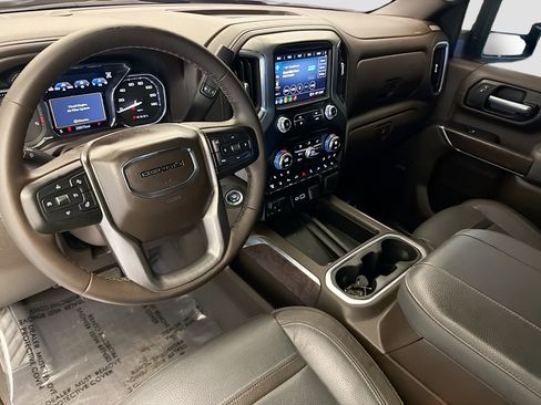 Used 2023 GMC Sierra 3500 Denali image 7