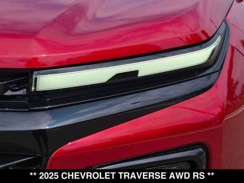 Used 2025 Chevrolet Traverse RS w/ LPO, Floor Liner Package AWD/4WD image 12