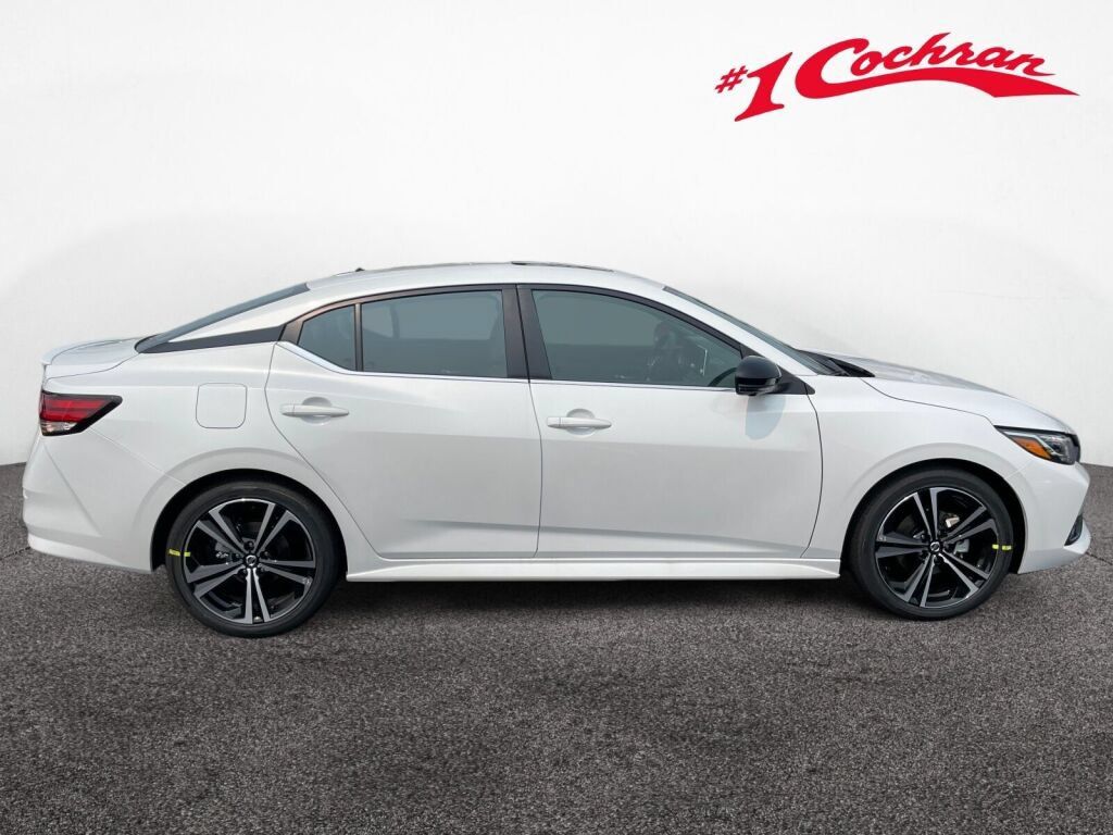 Used 2023 Nissan Sentra SR w/ SR Premium Package FWD image 18