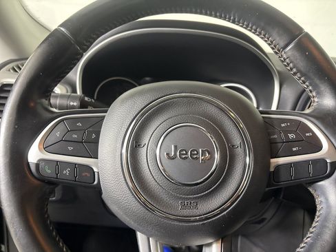 Used 2020 Jeep Compass Latitude image 12