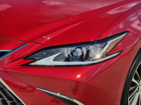 Certified 2025 Lexus ES 350 w/ Premium Package FWD image 9