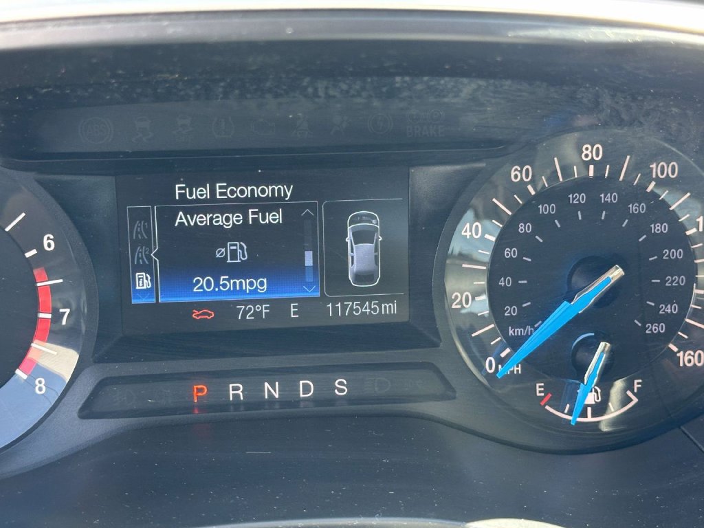Used 2016 Ford Fusion SE FWD image 22