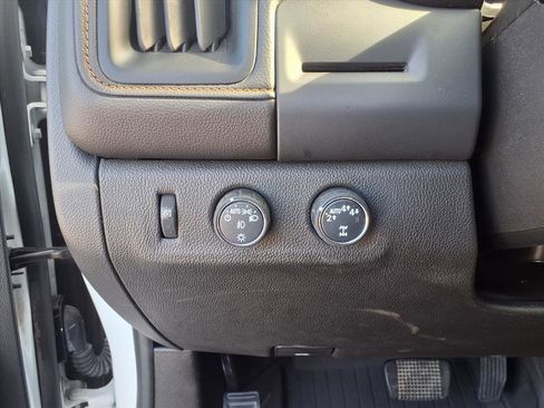 Used 2022 GMC Canyon AT4 image 13