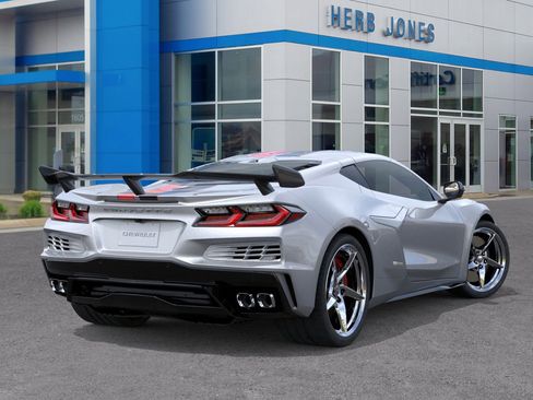 New 2026 Chevrolet Corvette E-Ray image 4