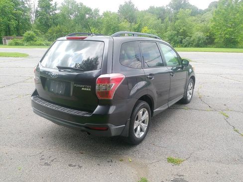 Used 2015 Subaru Forester 2.5i Premium w/ All-Weather Package AWD/4WD image 4