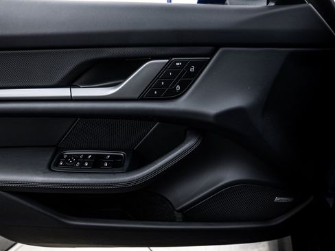 New 2025 Porsche Taycan 4S image 17