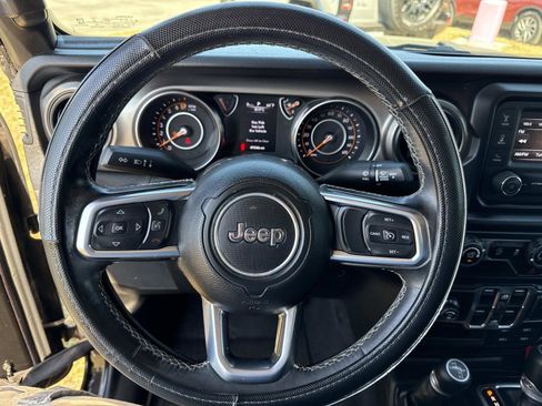 Used 2020 Jeep Gladiator Sport w/ Quick Order Package 24S image 27