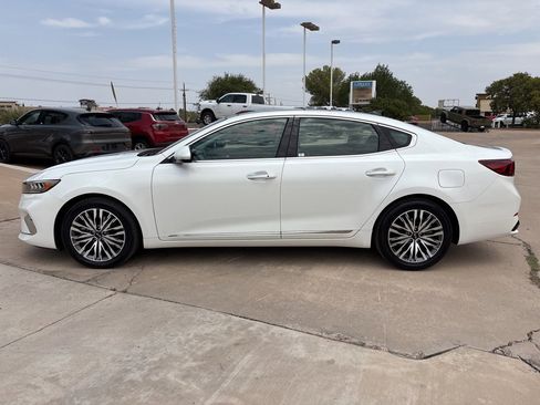 Used 2020 Kia Cadenza Technology image 8