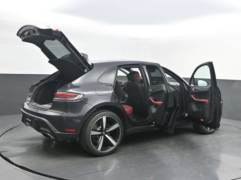 New 2026 Porsche Macan AWD/4WD image 43