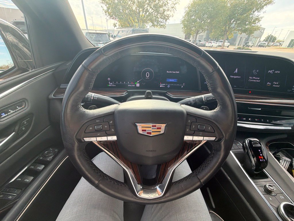Used 2023 Cadillac Escalade Premium Luxury w/ Performance Package AWD/4WD image 17