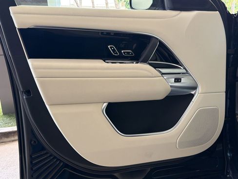 New 2026 Land Rover Range Rover Long Wheelbase SE image 21