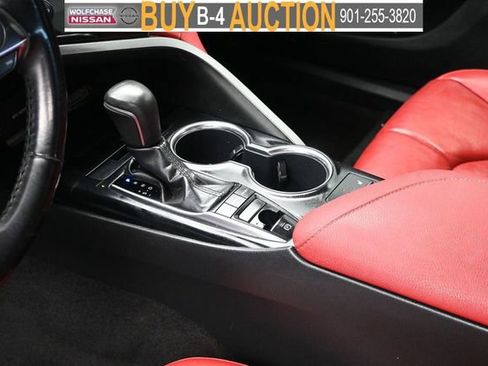 Used 2019 Toyota Camry XSE FWD image 18