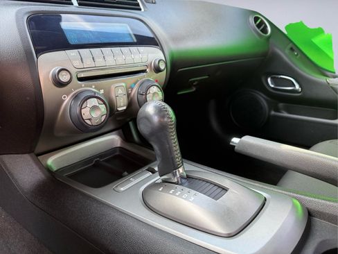 Used 2010 Chevrolet Camaro LT RWD image 16