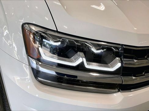 Used 2018 Volkswagen Atlas SEL Premium AWD/4WD image 34