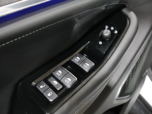 Used 2023 Jeep Grand Cherokee Overland w/ Luxury Tech Group IV image 14