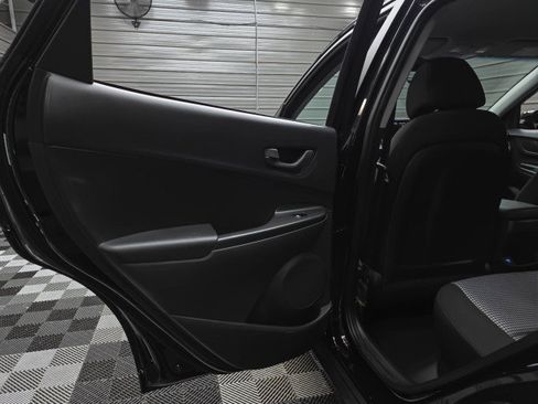 Used 2023 Hyundai Kona SE FWD image 33
