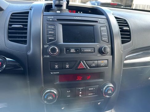 Used 2013 Kia Sorento EX image 16
