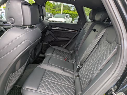 Used 2019 Audi SQ5 Premium Plus w/ Premium Plus Package AWD/4WD image 13