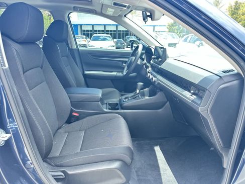Used 2025 Honda CR-V EX image 17