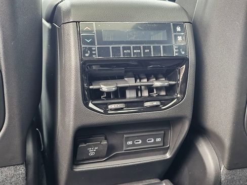 New 2026 Jeep Grand Cherokee L Limited AWD/4WD image 30