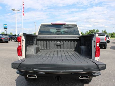 New 2026 Chevrolet Silverado 1500 Custom Trail Boss w/ LPO, Dark Essentials Package AWD/4WD image 21